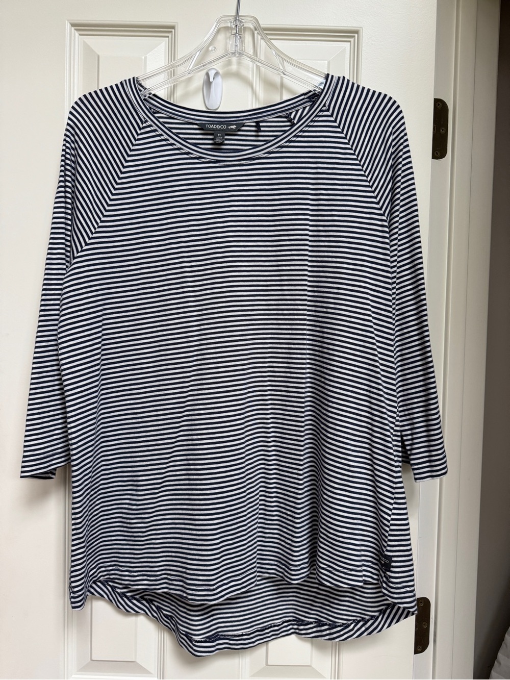 Toad&Co Navy & White Striped Crew Neck Tee - M